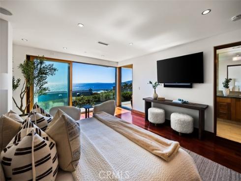 2615  Victoria  , Laguna Beach, CA