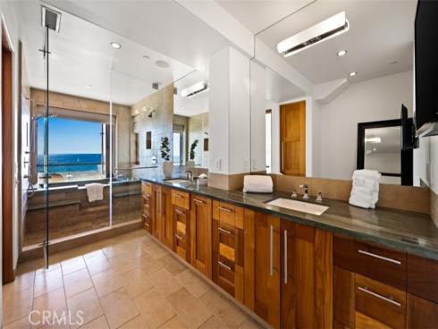 2615  Victoria  , Laguna Beach, CA