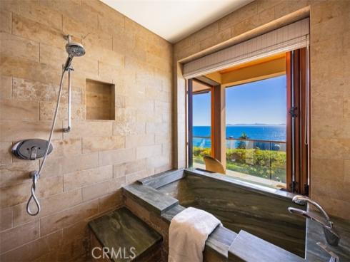 2615  Victoria  , Laguna Beach, CA
