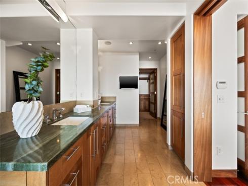 2615  Victoria  , Laguna Beach, CA