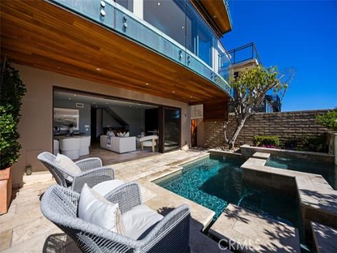 2615  Victoria  , Laguna Beach, CA