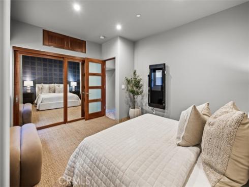 2615  Victoria  , Laguna Beach, CA