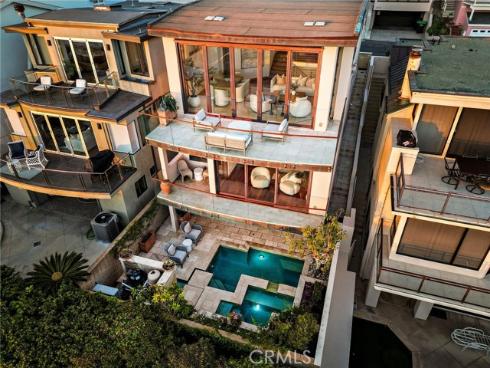 2615  Victoria  , Laguna Beach, CA
