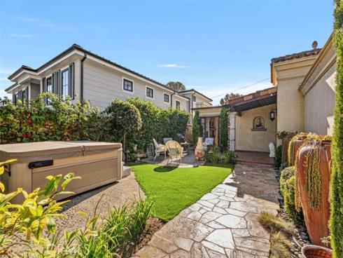 486 Locust Street, Laguna Beach, CA