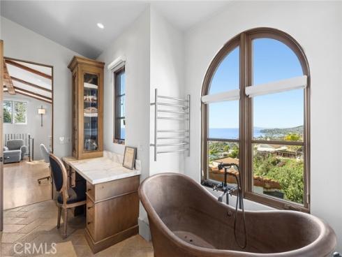 2100  Crestview   Drive, Laguna Beach, CA