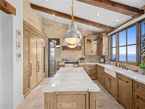 2100  Crestview   Drive, Laguna Beach, CA