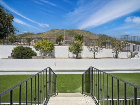 1076  Skyline   Drive, Laguna Beach, CA
