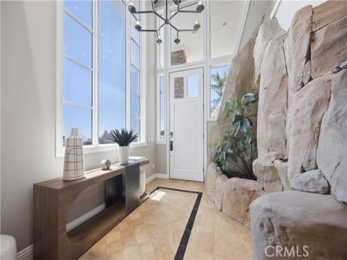 1076  Skyline   Drive, Laguna Beach, CA