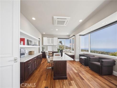 1076  Skyline   Drive, Laguna Beach, CA