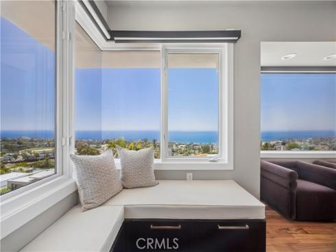 1076  Skyline   Drive, Laguna Beach, CA