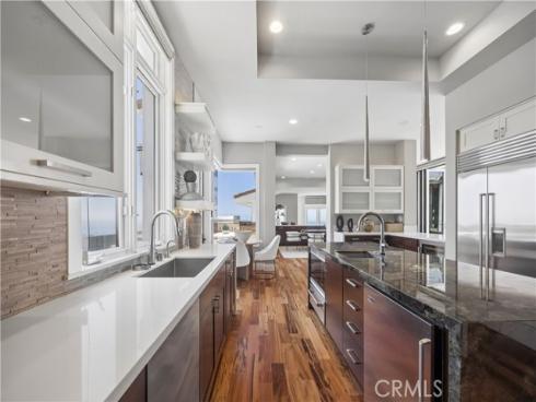 1076  Skyline   Drive, Laguna Beach, CA