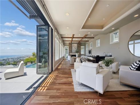1076  Skyline   Drive, Laguna Beach, CA