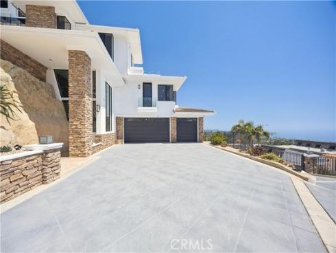 1076  Skyline   Drive, Laguna Beach, CA