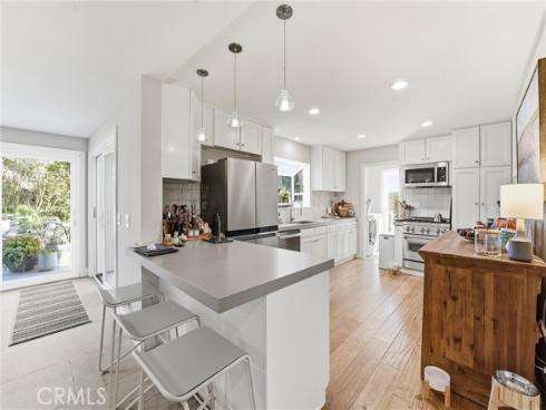 3078  Zell  , Laguna Beach, CA