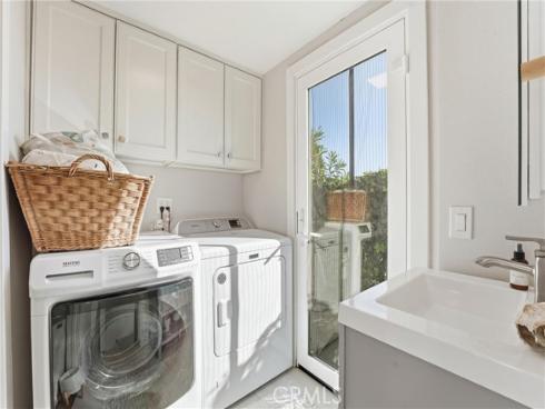 3078  Zell  , Laguna Beach, CA