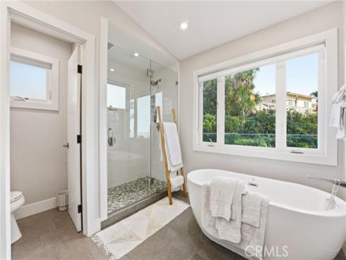 3078  Zell  , Laguna Beach, CA