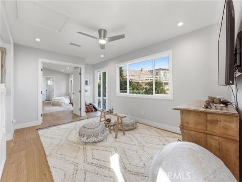 3078  Zell  , Laguna Beach, CA