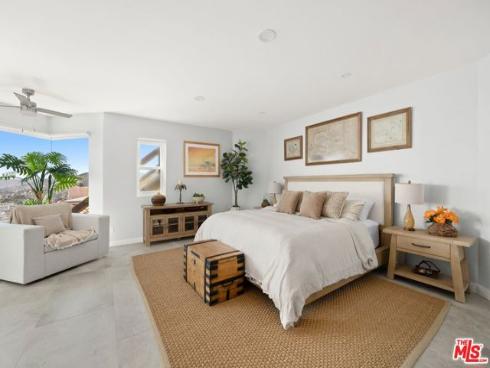 15 N Vista De Catalina , Laguna Beach, CA