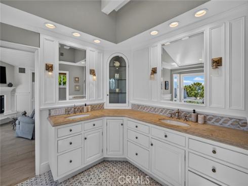 1  Vista Del Sol  , Laguna Beach, CA