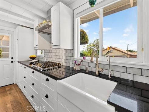 31982 Virginia Way , Laguna Beach, CA