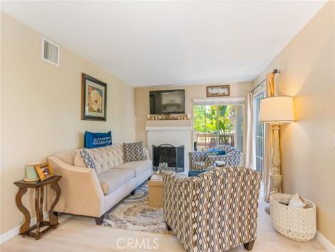 24352 Berrendo 4 , Laguna Hills, CA