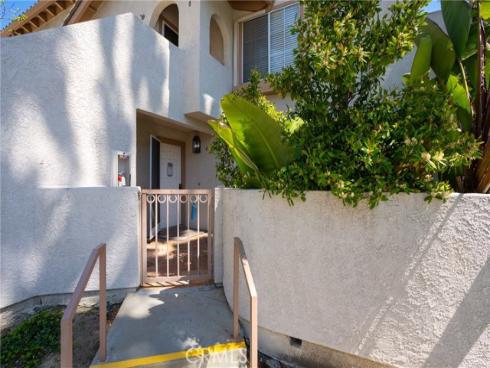 24352 Berrendo 4 , Laguna Hills, CA