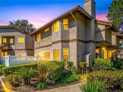 24376 Larchmont Court