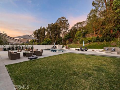 27562 Lost Trail Drive, Laguna Hills, CA