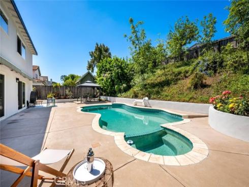 25121 Ericson Way, Laguna Hills, CA