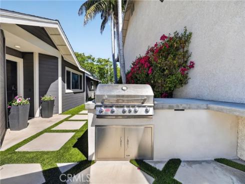 16 Deer Creek Lane, Laguna Hills, CA