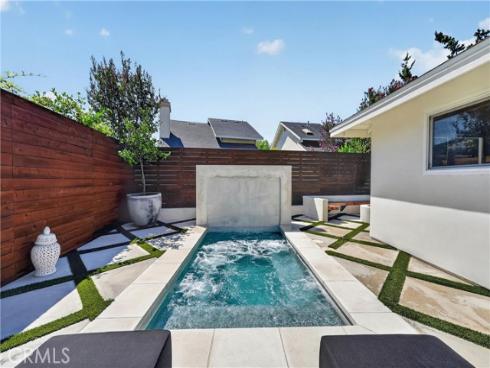 16 Deer Creek Lane, Laguna Hills, CA