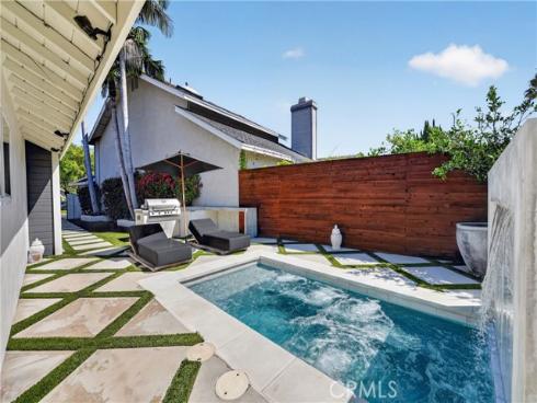 16 Deer Creek Lane, Laguna Hills, CA