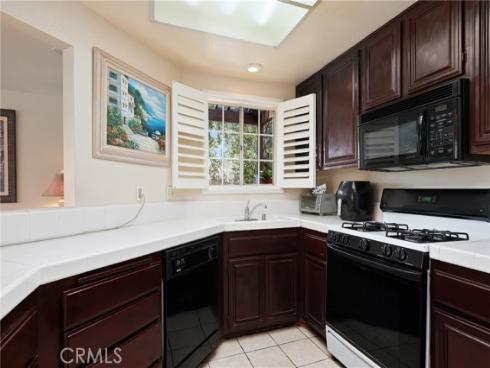 24441  Hillsdale  116  Avenue, Laguna Hills, CA