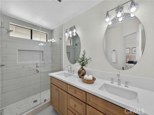 43 Oxbow Creek , Laguna Hills, CA