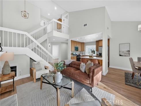 43 Oxbow Creek , Laguna Hills, CA
