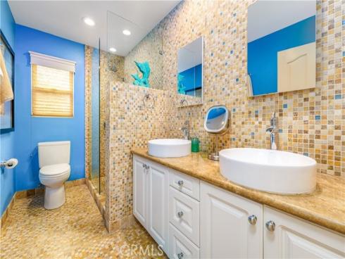 21  Mikro  , Laguna Niguel, CA