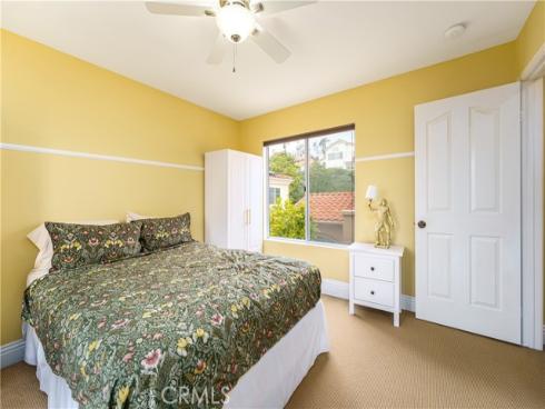 21  Mikro  , Laguna Niguel, CA