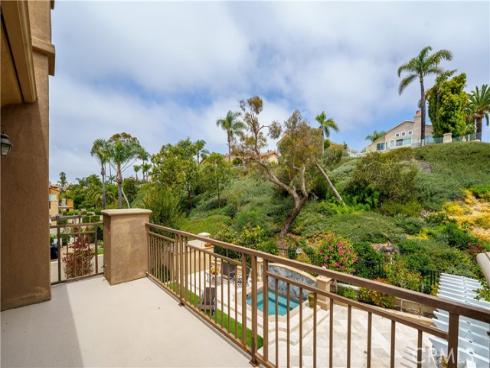 21  Mikro  , Laguna Niguel, CA