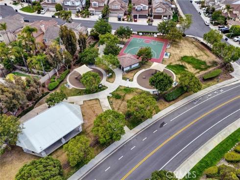 27961  Hedgeline Drive  , Laguna Niguel, CA
