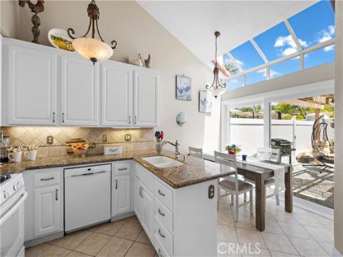 33  Gullwing  , Laguna Niguel, CA