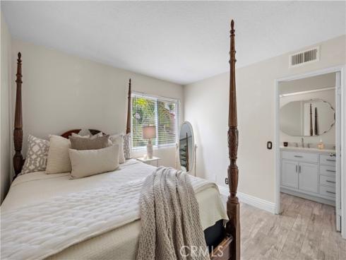 33  Gullwing  , Laguna Niguel, CA