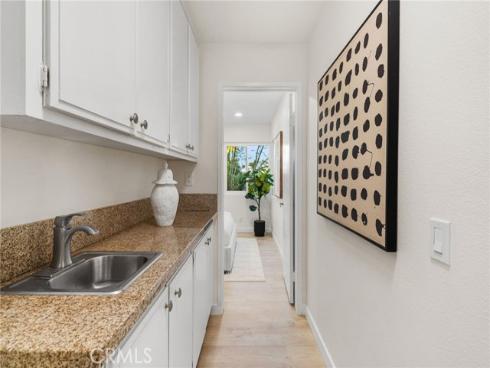 30042  Happy Sparrow  , Laguna Niguel, CA