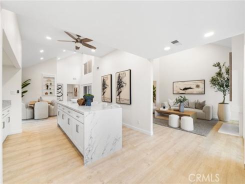 30042  Happy Sparrow  , Laguna Niguel, CA