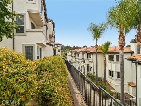 30902  Clubhouse  17C  Drive, Laguna Niguel, CA