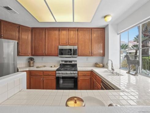 28634  Via Valdez  , Laguna Niguel, CA