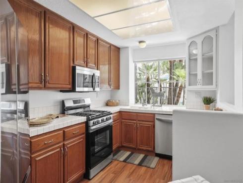 28634  Via Valdez  , Laguna Niguel, CA