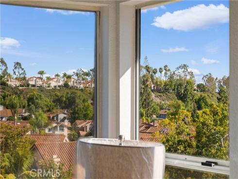 24826  Oxford  , Laguna Niguel, CA