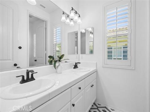 10  Newton   Court, Laguna Niguel, CA