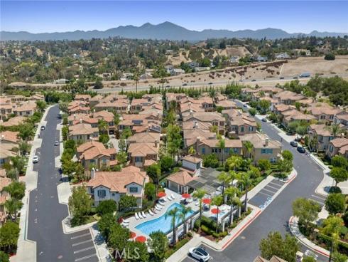 10  Newton   Court, Laguna Niguel, CA