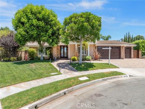 24785 Queens Court